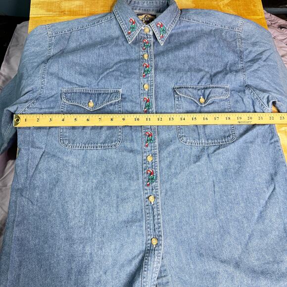 Vintage Christmas Women's sz Large/XL Denim Shirt Candy Cane Embroidery LS - Picture 6 of 7